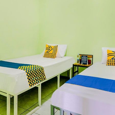 Spot On 2081 Sriwijaya Family Residence Lawang Luaran gambar