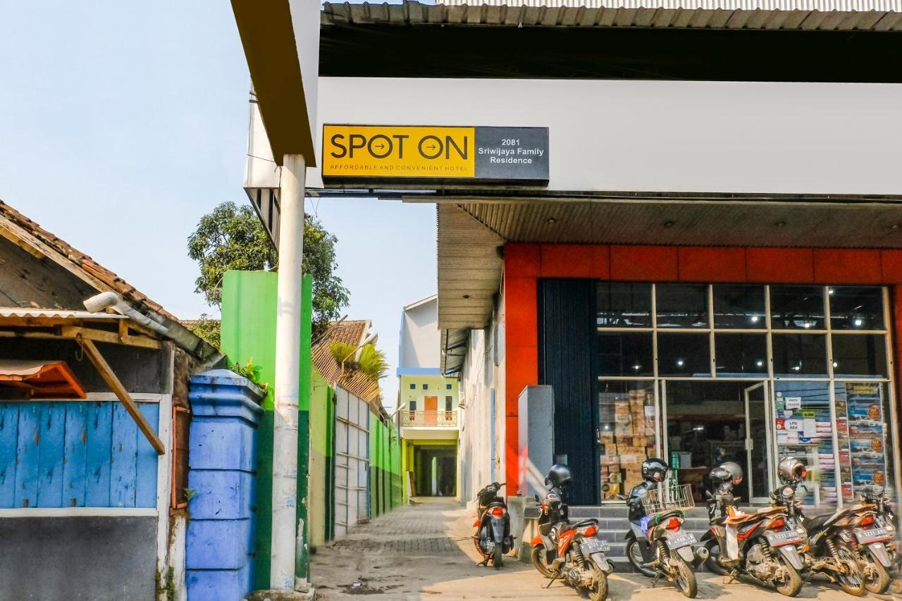 Spot On 2081 Sriwijaya Family Residence Lawang Luaran gambar