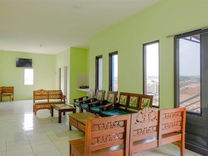 Spot On 2081 Sriwijaya Family Residence Lawang Luaran gambar