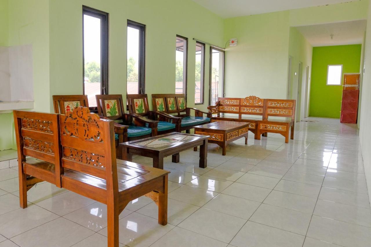 Spot On 2081 Sriwijaya Family Residence Lawang Luaran gambar