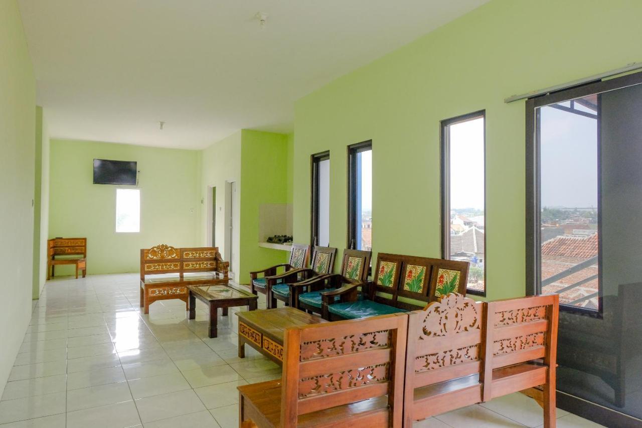 Spot On 2081 Sriwijaya Family Residence Lawang Luaran gambar