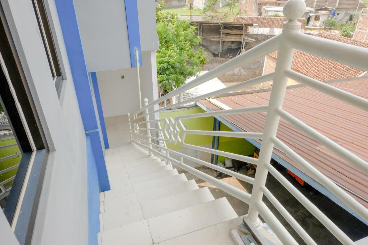 Spot On 2081 Sriwijaya Family Residence Lawang Luaran gambar