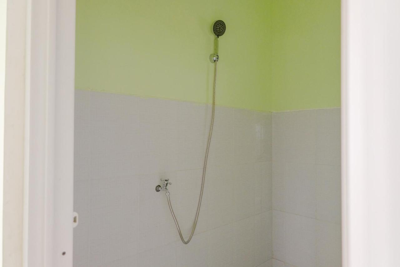 Spot On 2081 Sriwijaya Family Residence Lawang Luaran gambar