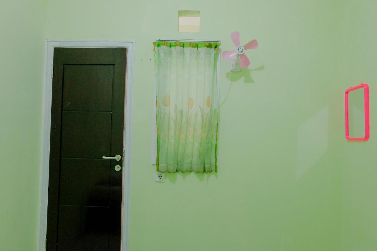 Spot On 2081 Sriwijaya Family Residence Lawang Luaran gambar